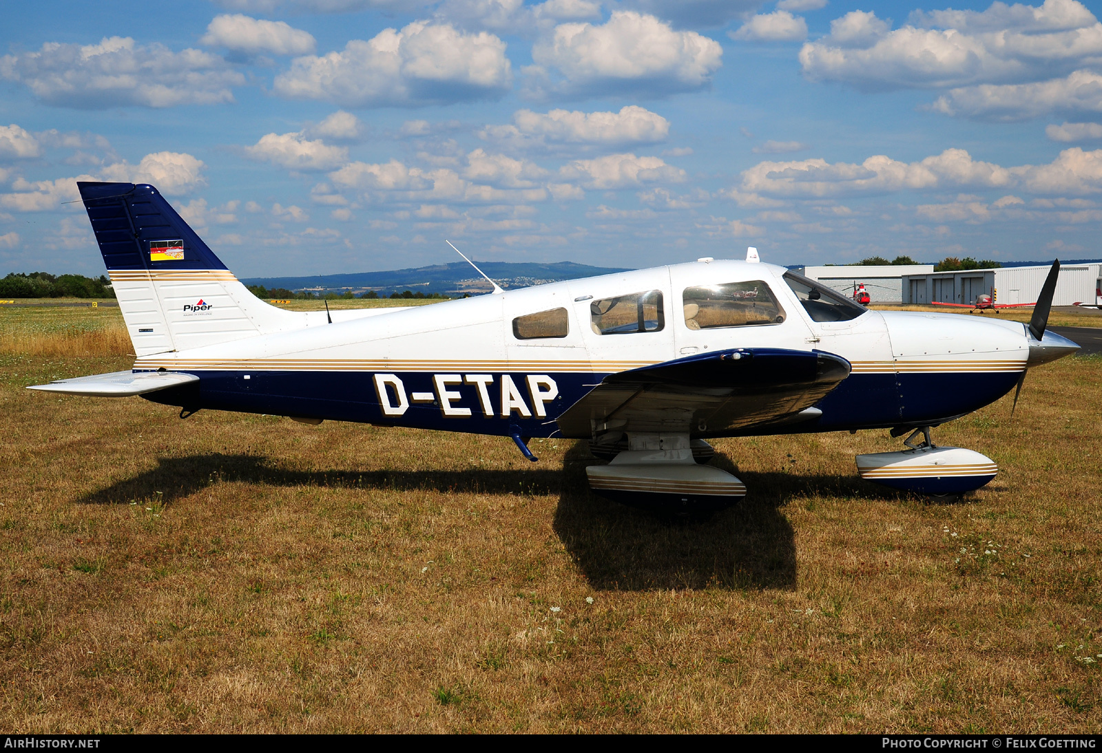 Aircraft Photo of D-ETAP | Piper PA-28-181 Archer III | AirHistory.net #497366