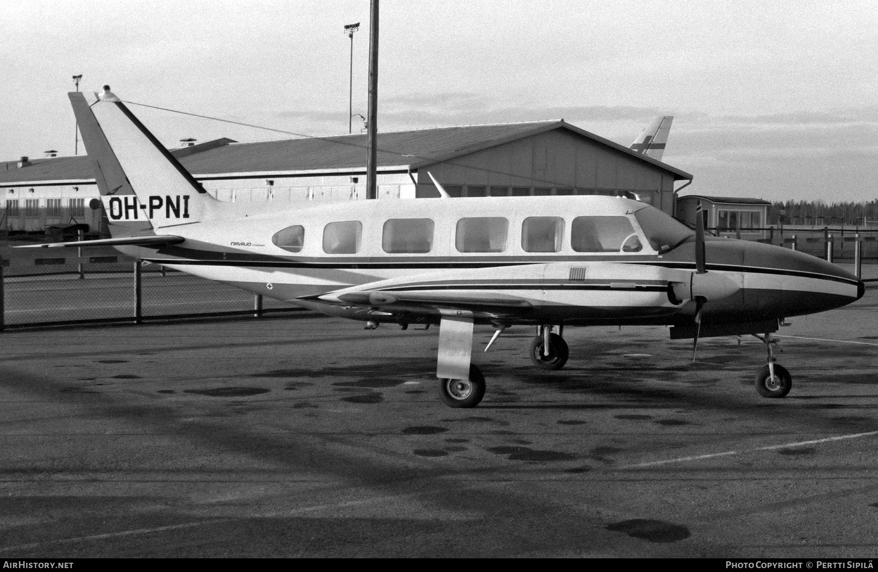 Aircraft Photo of OH-PNI | Piper PA-31-350 Navajo Chieftain | AirHistory.net #497588