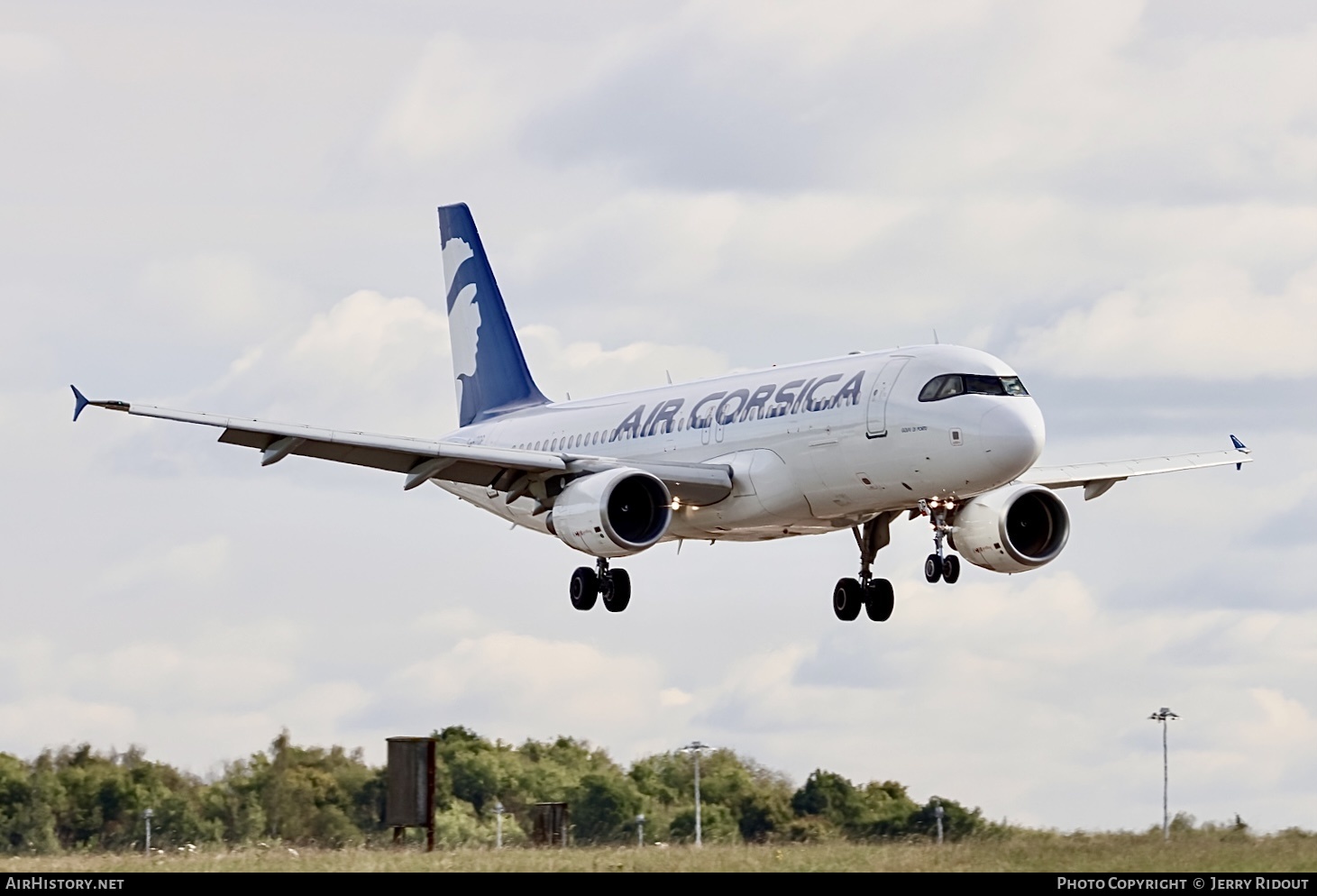 Aircraft Photo of F-HZDP | Airbus A320-214 | Air Corsica | AirHistory.net #497645