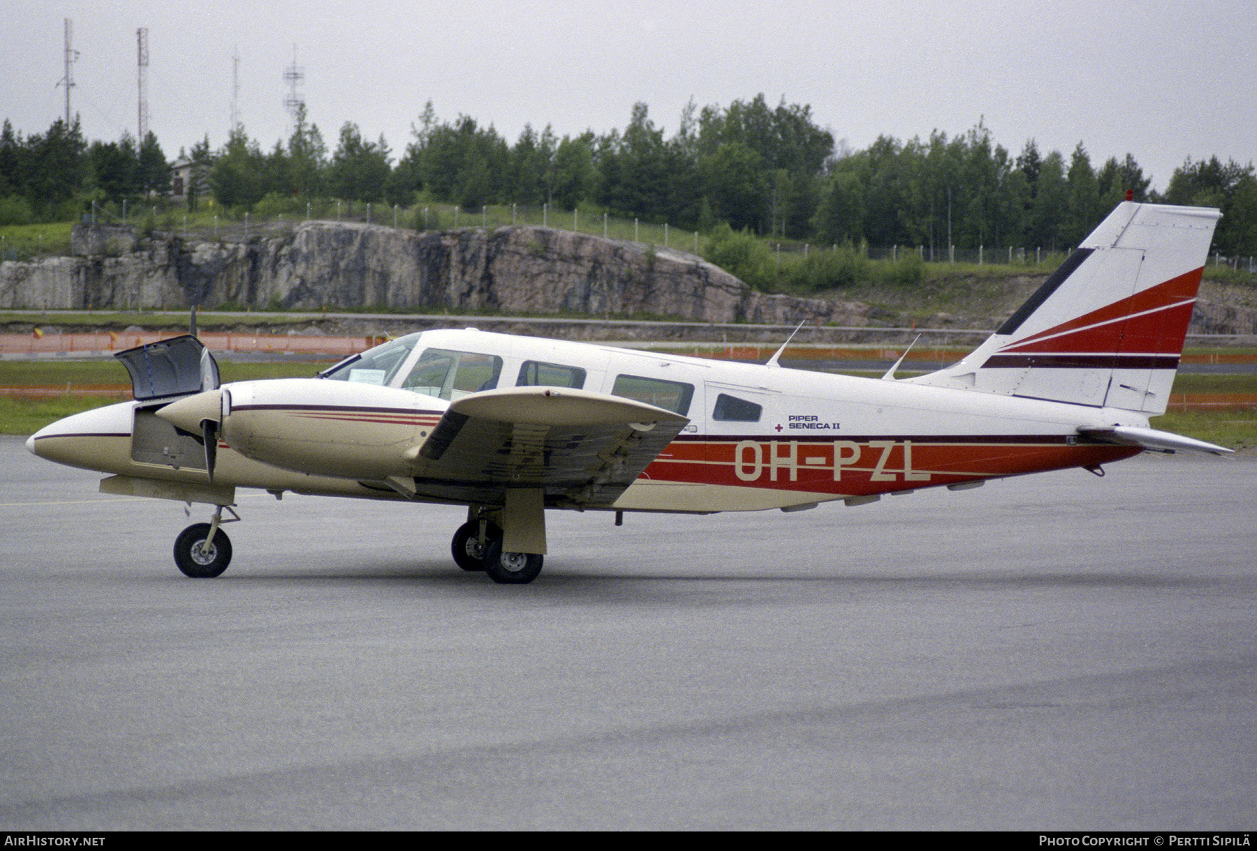 Aircraft Photo of OH-PZL | Piper PA-34-200T Seneca II | AirHistory.net #497672