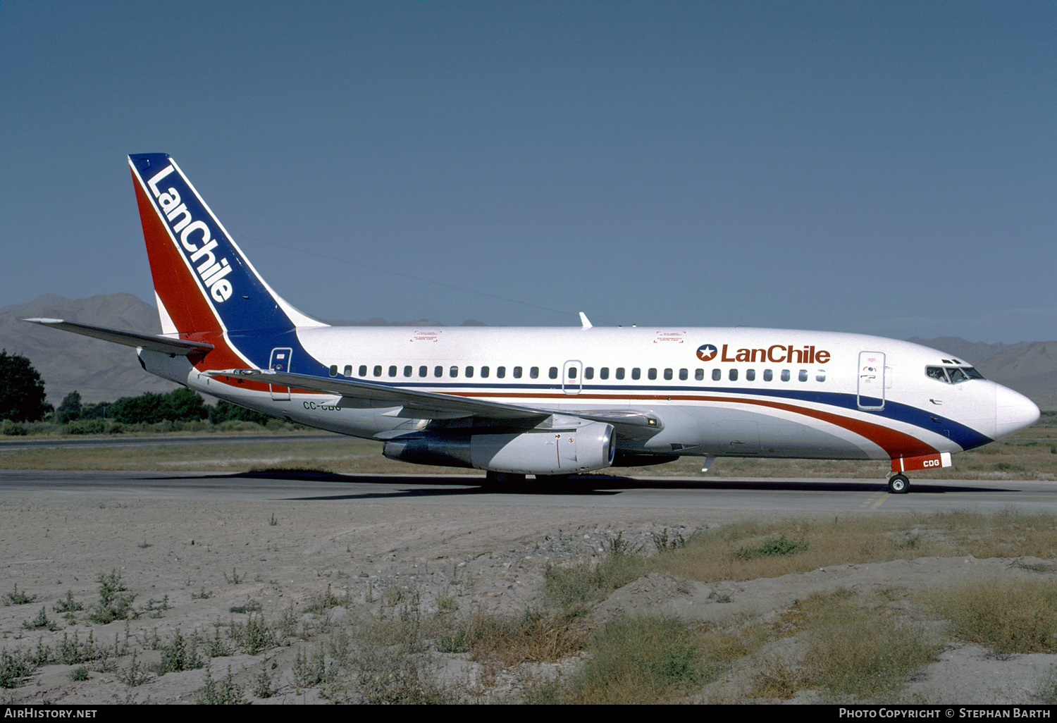 Aircraft Photo of CC-CDG | Boeing 737-291 | LAN Chile - Línea Aérea Nacional | AirHistory.net #497699