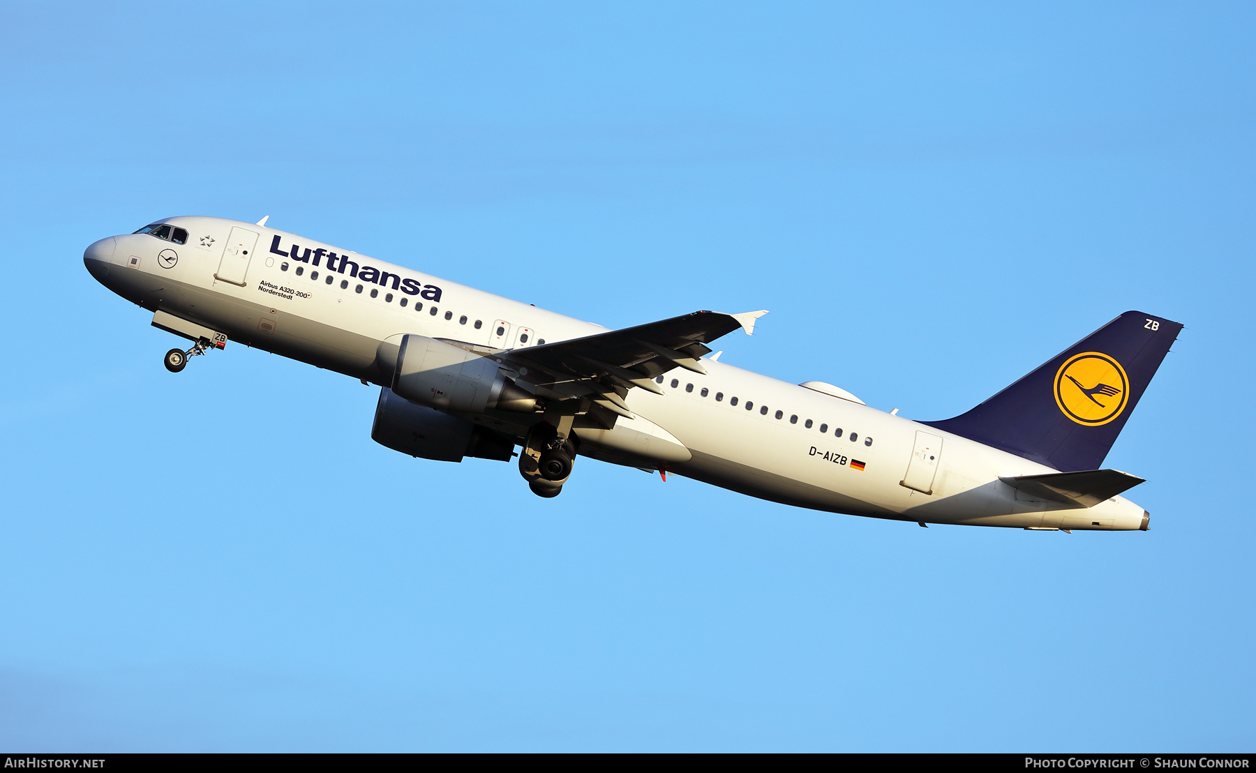 Aircraft Photo of D-AIZB | Airbus A320-214 | Lufthansa | AirHistory.net #497820
