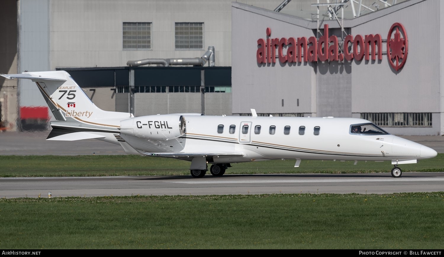 Aircraft Photo of C-FGHL | Learjet 75 | AirHistory.net #497844