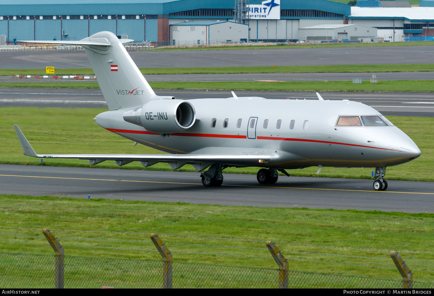 Aircraft Photo of OE-INU | Bombardier Challenger 605 (CL-600-2B16) | VistaJet | AirHistory.net #498006