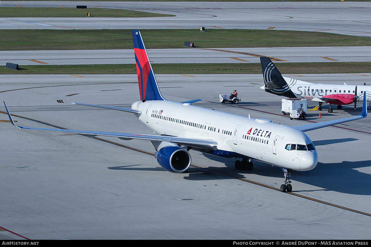 Aircraft Photo of N6712B | Boeing 757-232 | Delta Air Lines | AirHistory.net #498016