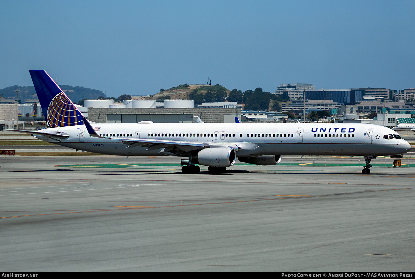 Aircraft Photo of N75861 | Boeing 757-33N | United Airlines | AirHistory.net #498056