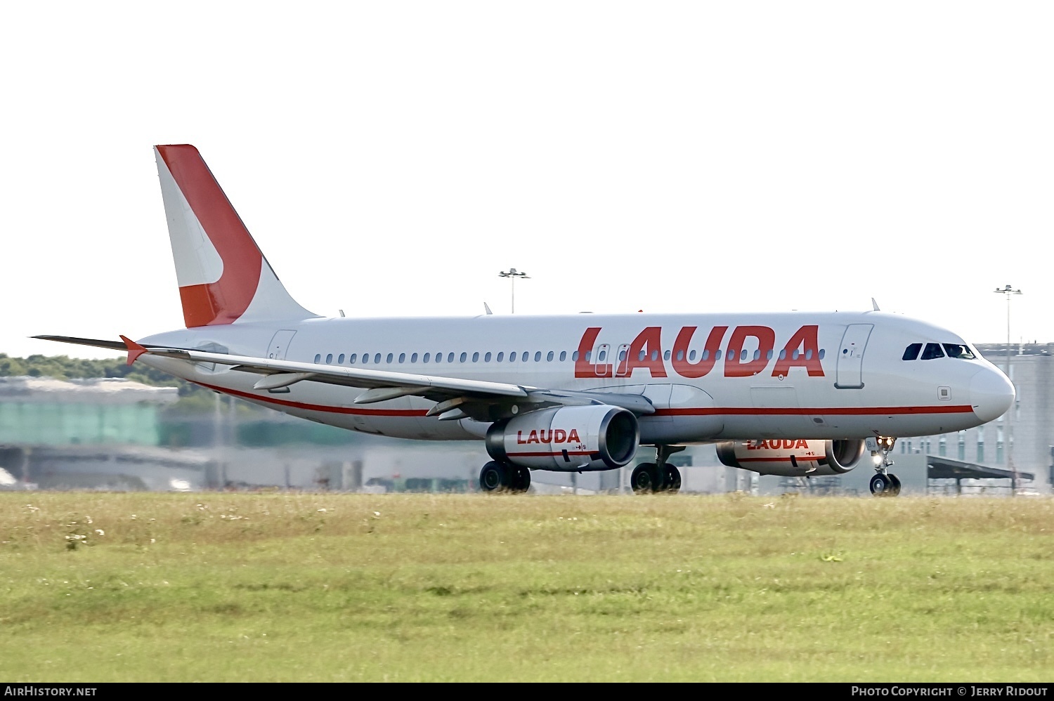 Aircraft Photo of 9H-IBJ | Airbus A320-232 | Lauda | AirHistory.net #498091