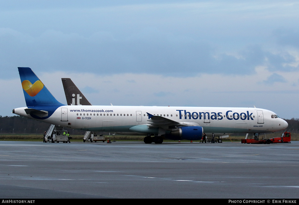 Aircraft Photo of G-TCDX | Airbus A321-211 | Thomas Cook Airlines | AirHistory.net #498092