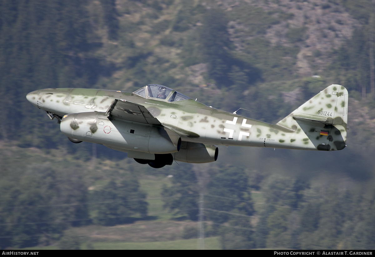 Aircraft Photo of D-IMTT / 501244 | Messerschmitt Me-262A-1C Schwalbe Replica | Germany - Air Force | AirHistory.net #498323