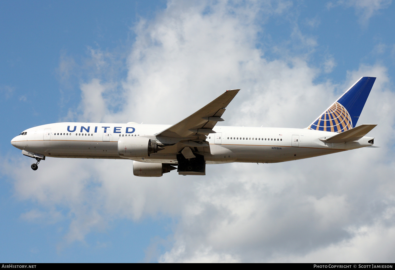 Aircraft Photo of N792UA | Boeing 777-222/ER | United Airlines | AirHistory.net #498328