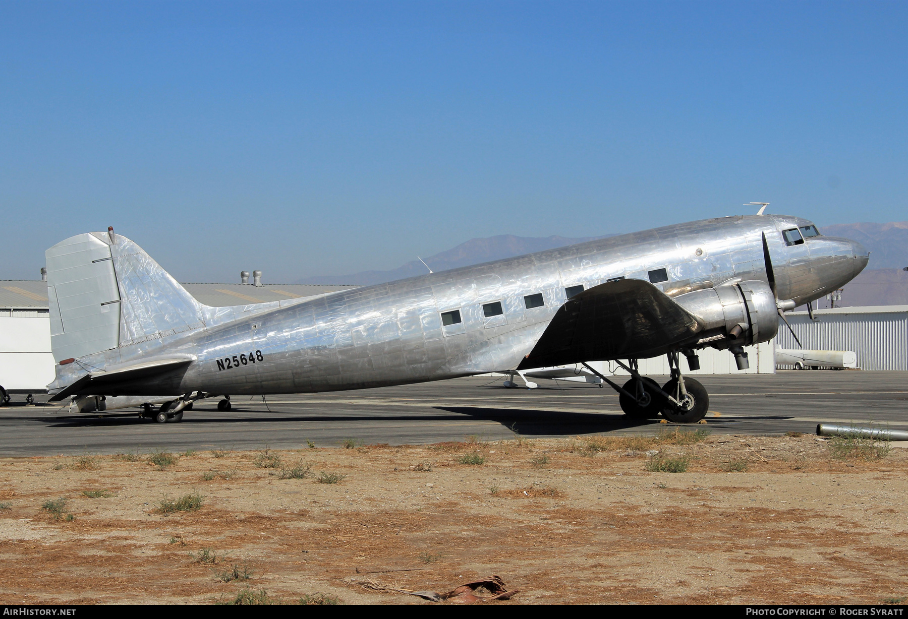 Aircraft Photo of N25648 | Douglas DC-3-G202A | AirHistory.net #498343