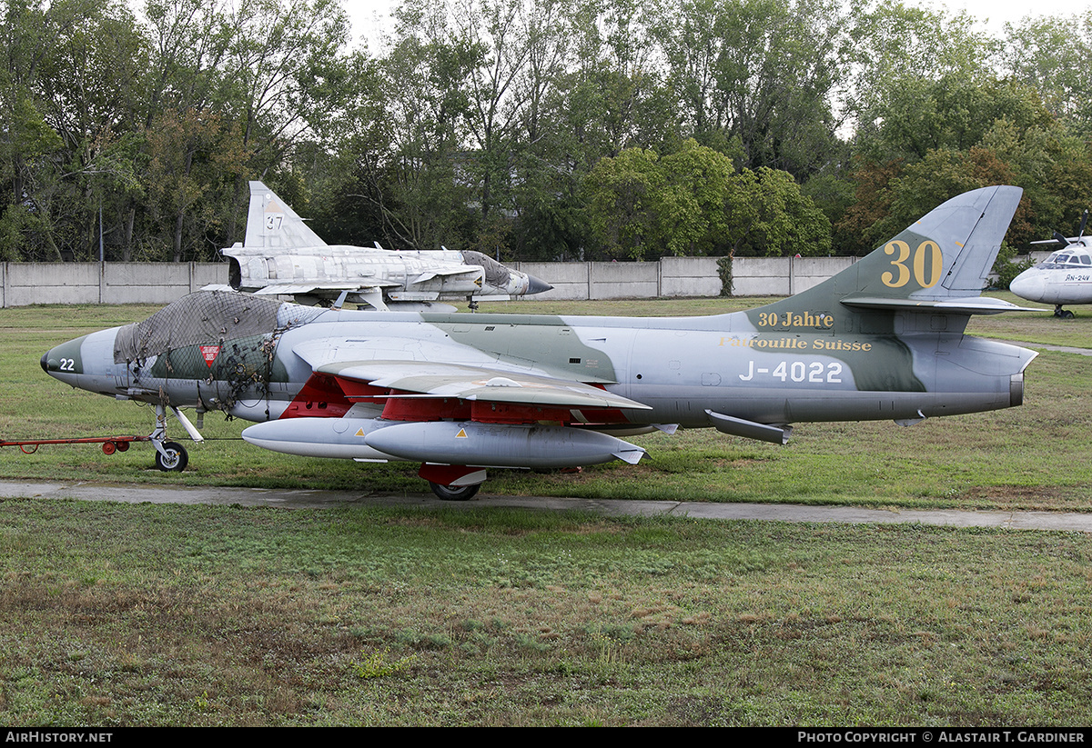 Aircraft Photo of J-4022 | Hawker Hunter F58 | Switzerland - Air Force | AirHistory.net #498380