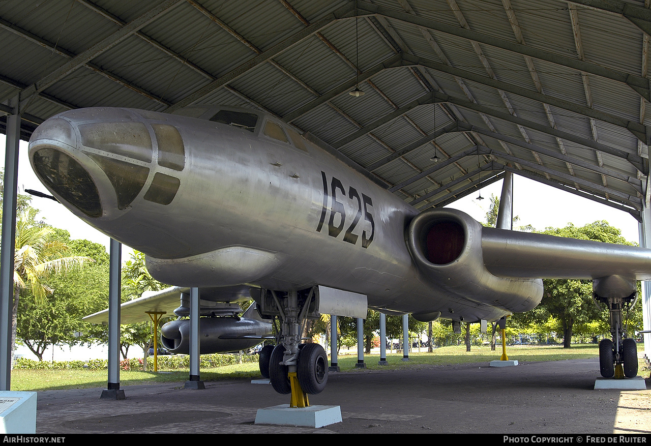 Aircraft Photo of M-1625 / 1625 | Tupolev Tu-16KS-1B | Indonesia - Air Force | AirHistory.net #498422