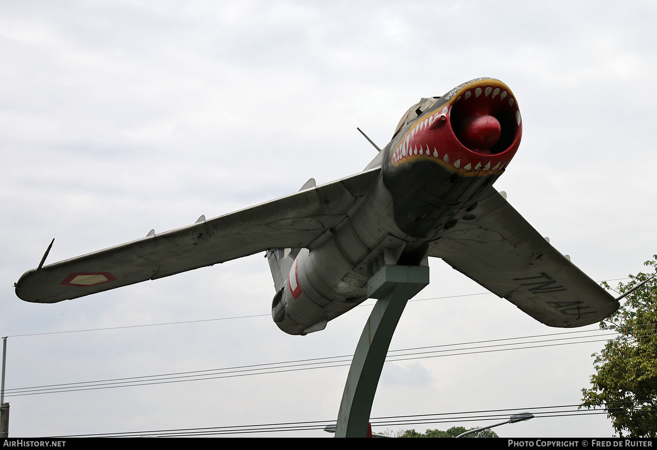 Aircraft Photo of F-1181 | PZL-Mielec Lim-5 (MiG-17F) | Indonesia - Air Force | AirHistory.net #498432