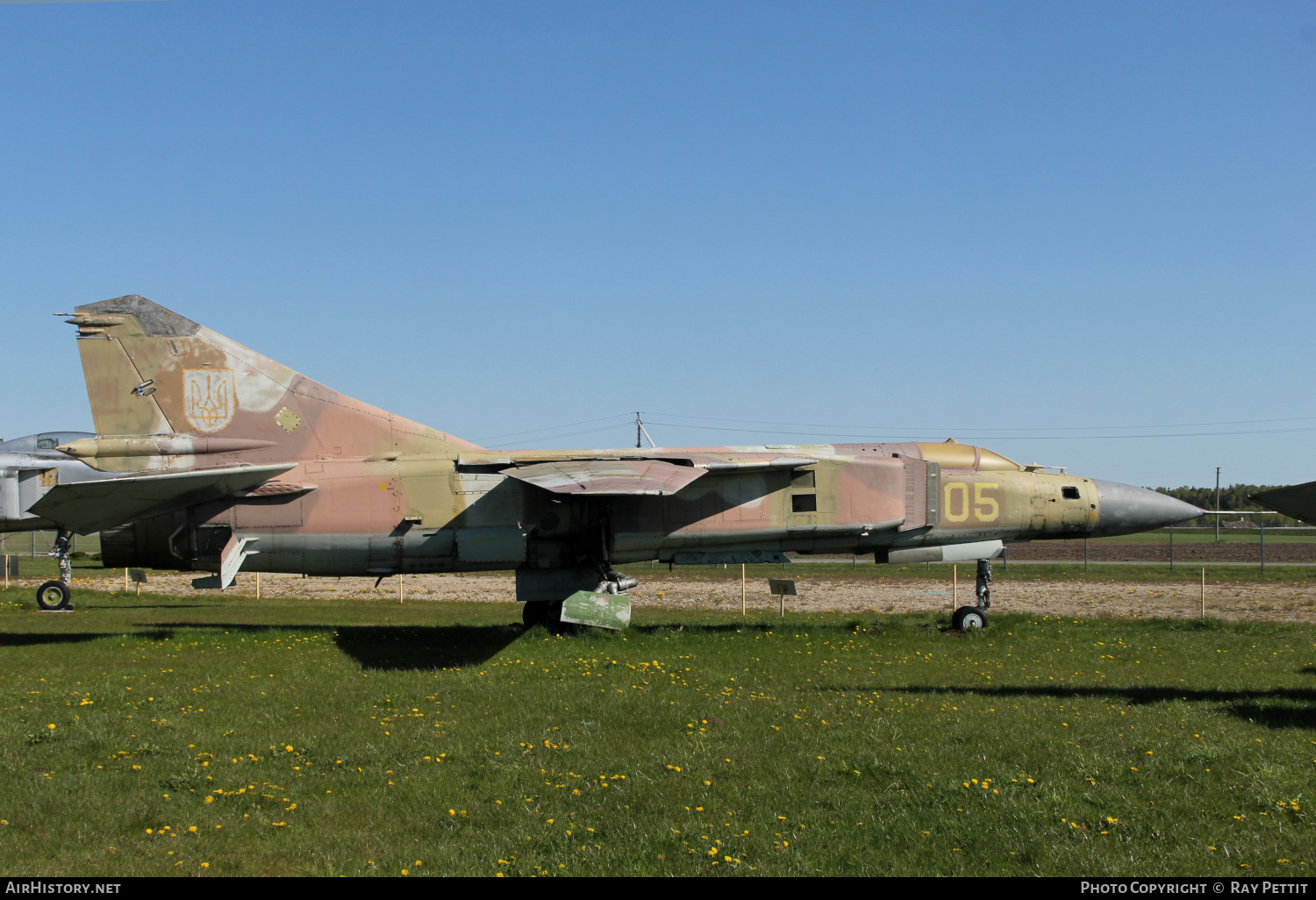 Aircraft Photo of 05 yellow | Mikoyan-Gurevich MiG-23ML | Ukraine - Air Force | AirHistory.net #498437