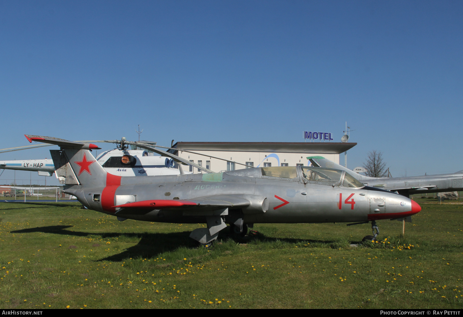 Aircraft Photo of 14 red | Aero L-29 Delfin | Soviet Union - Air Force | AirHistory.net #498479