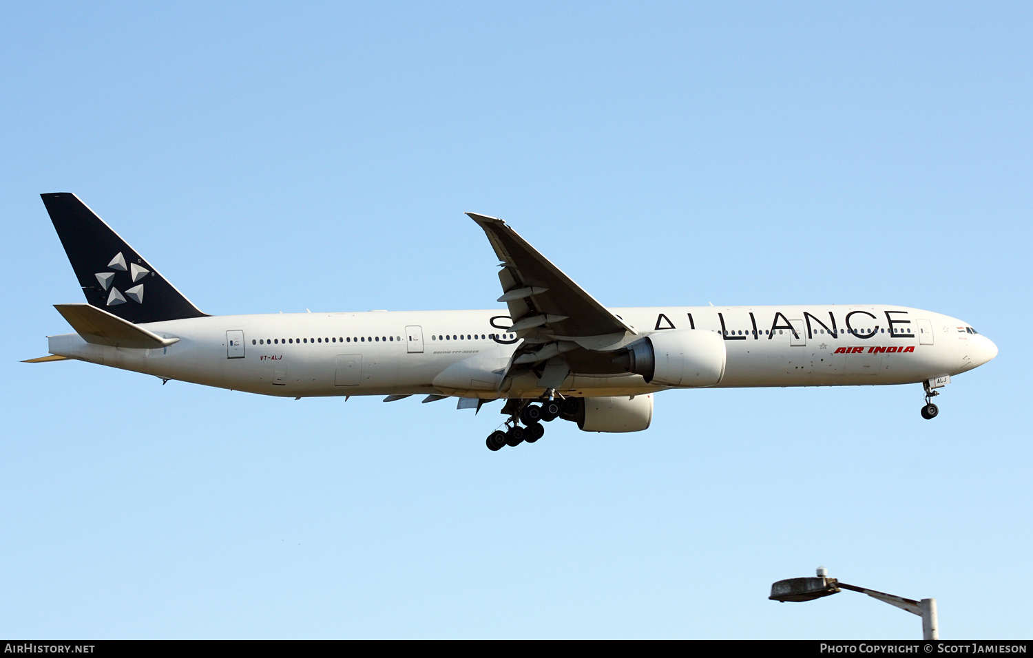 Aircraft Photo of VT-ALJ | Boeing 777-337/ER | Air India | AirHistory.net #498719