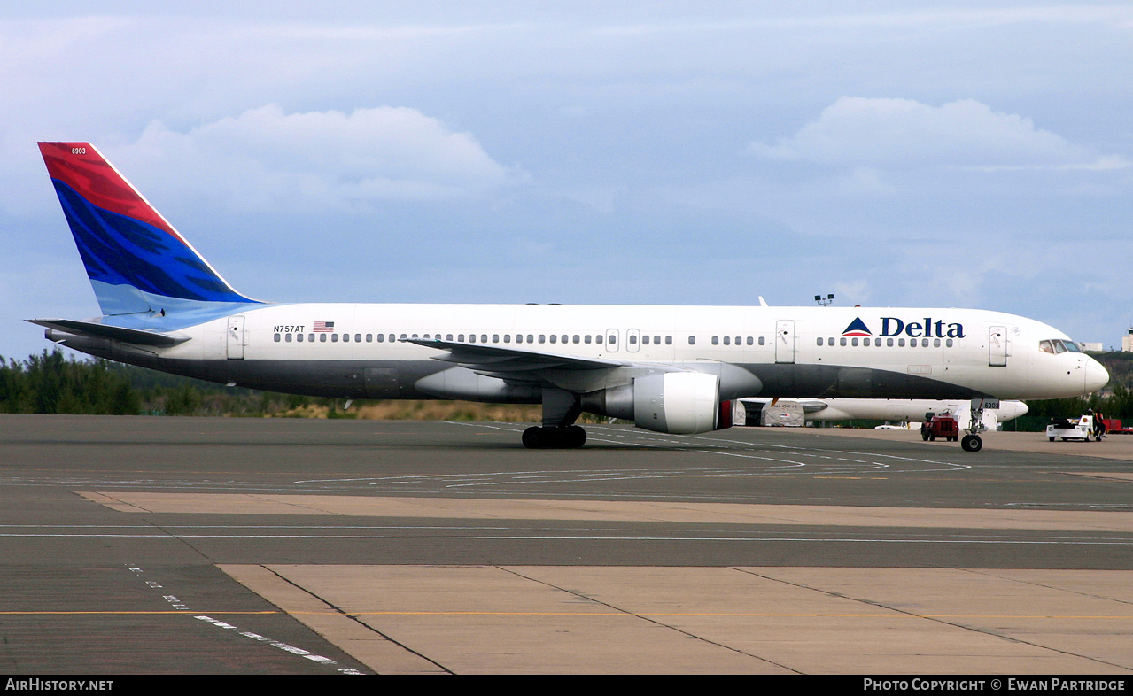 Aircraft Photo of N757AT | Boeing 757-212 | Delta Air Lines | AirHistory.net #498748