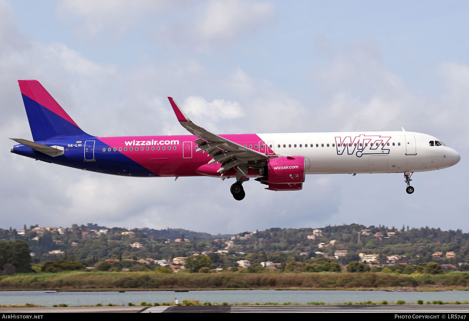 Aircraft Photo of HA-LVI | Airbus A321-271NX | Wizz Air | AirHistory.net #498786