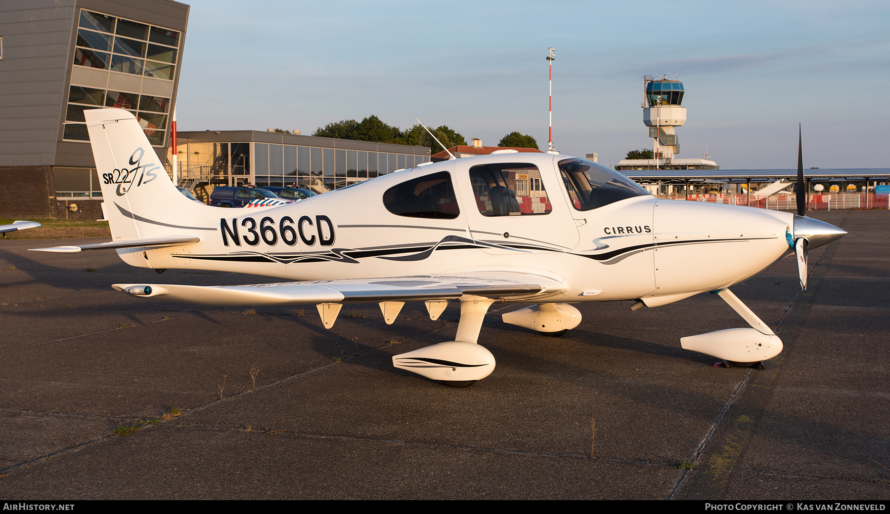 Aircraft Photo of N366CD | Cirrus SR-22 G2-GTS | AirHistory.net #498829