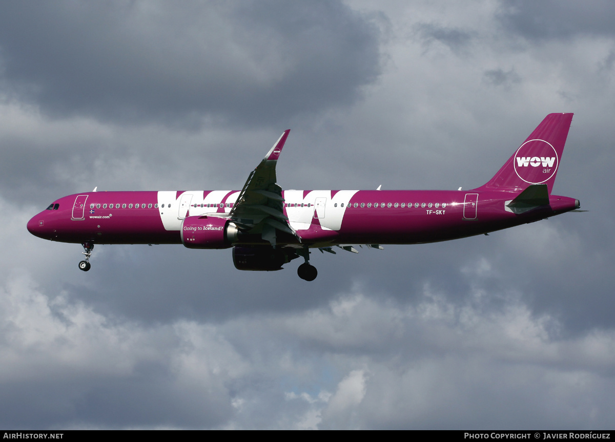 Aircraft Photo of TF-SKY | Airbus A321-253N | WOW Air | AirHistory.net #498835