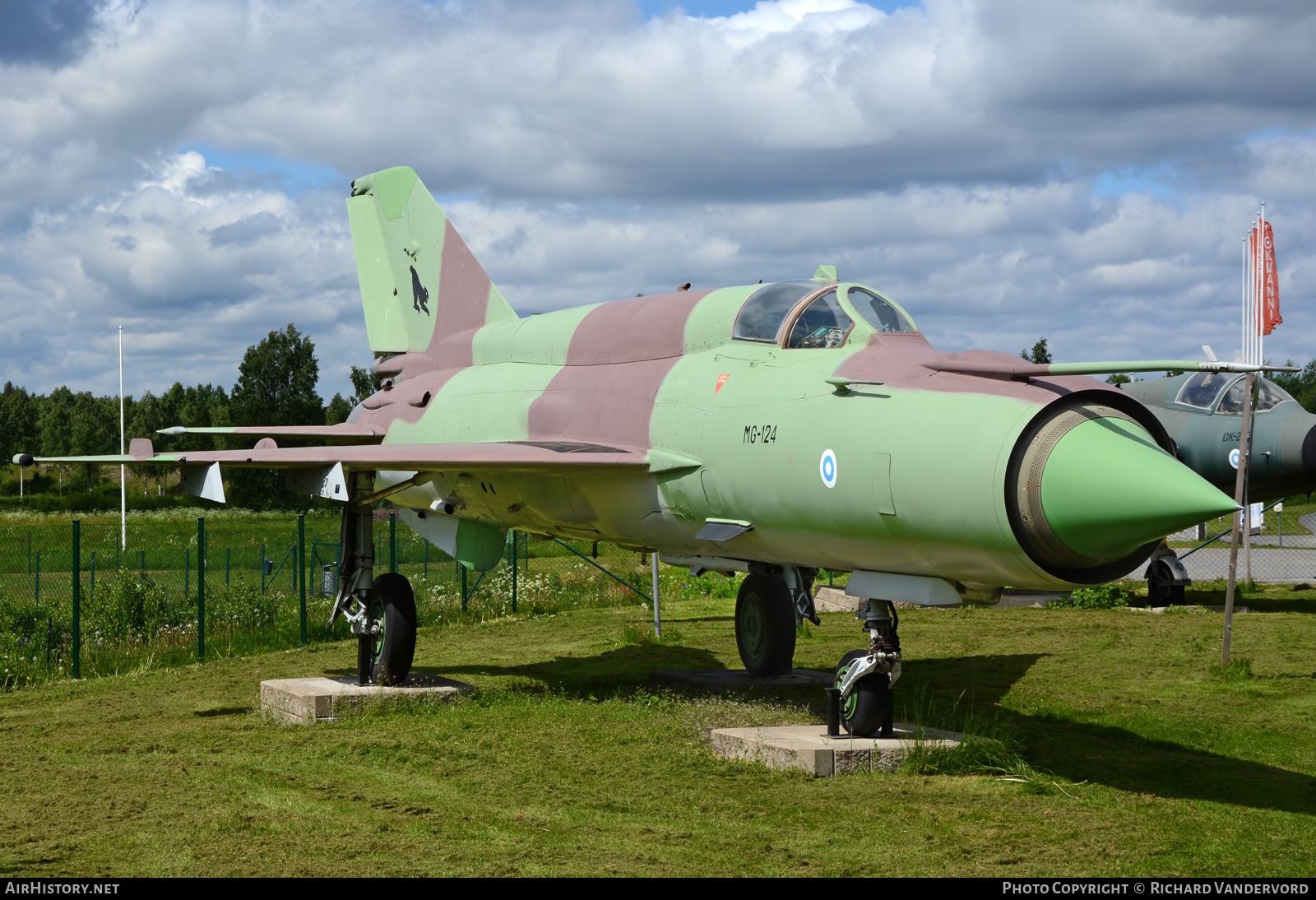 Aircraft Photo of MG-124 | Mikoyan-Gurevich MiG-21bis | Finland - Air Force | AirHistory.net #498847