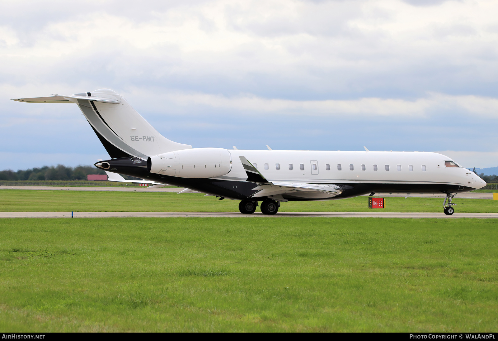 Aircraft Photo of SE-RMT | Bombardier Global 6000 (BD-700-1A10) | AirHistory.net #498853