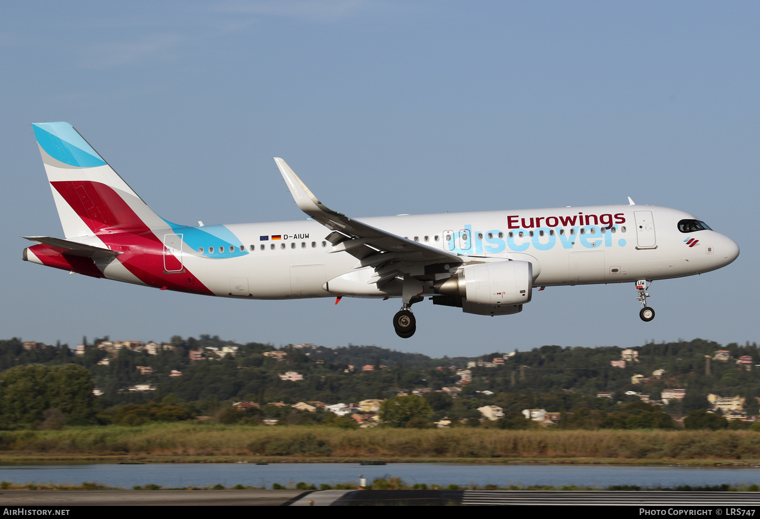 Aircraft Photo of D-AIUW | Airbus A320-214 | Eurowings Discover | AirHistory.net #498873