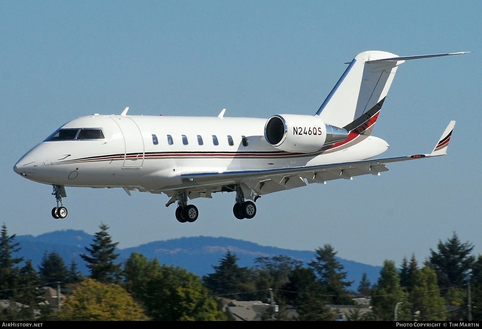Aircraft Photo of N246QS | Bombardier Challenger 650 (CL-600-2B16) | AirHistory.net #498923