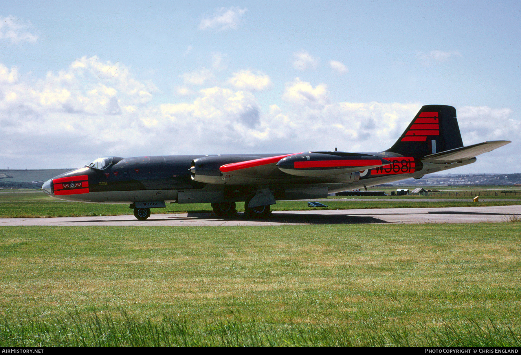 Aircraft Photo of WJ681 | English Electric Canberra B2 | UK - Air Force | AirHistory.net #499068