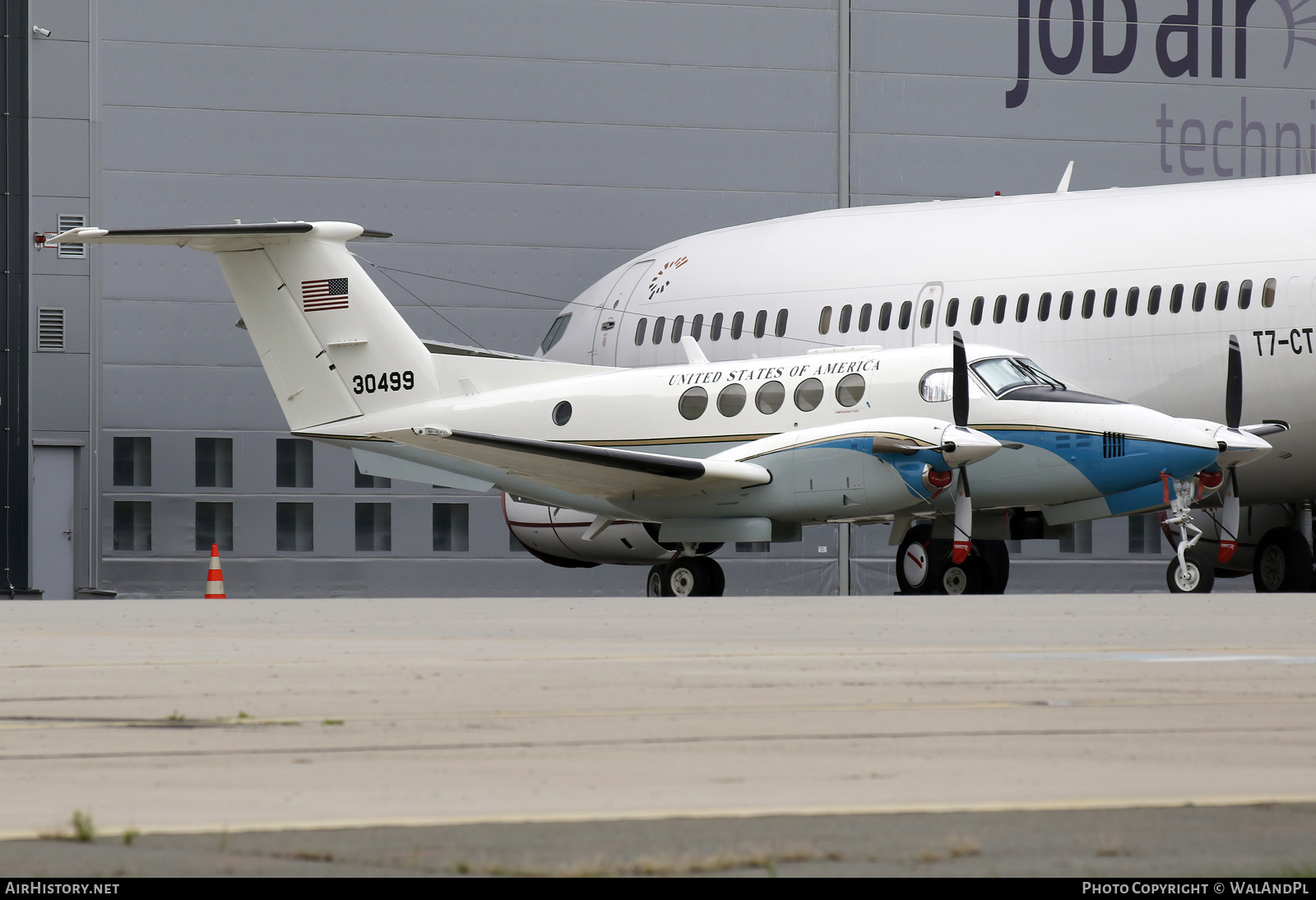 Aircraft Photo of 83-0499 / 30499 | Beech C-12D Huron | USA - Air Force | AirHistory.net #499142