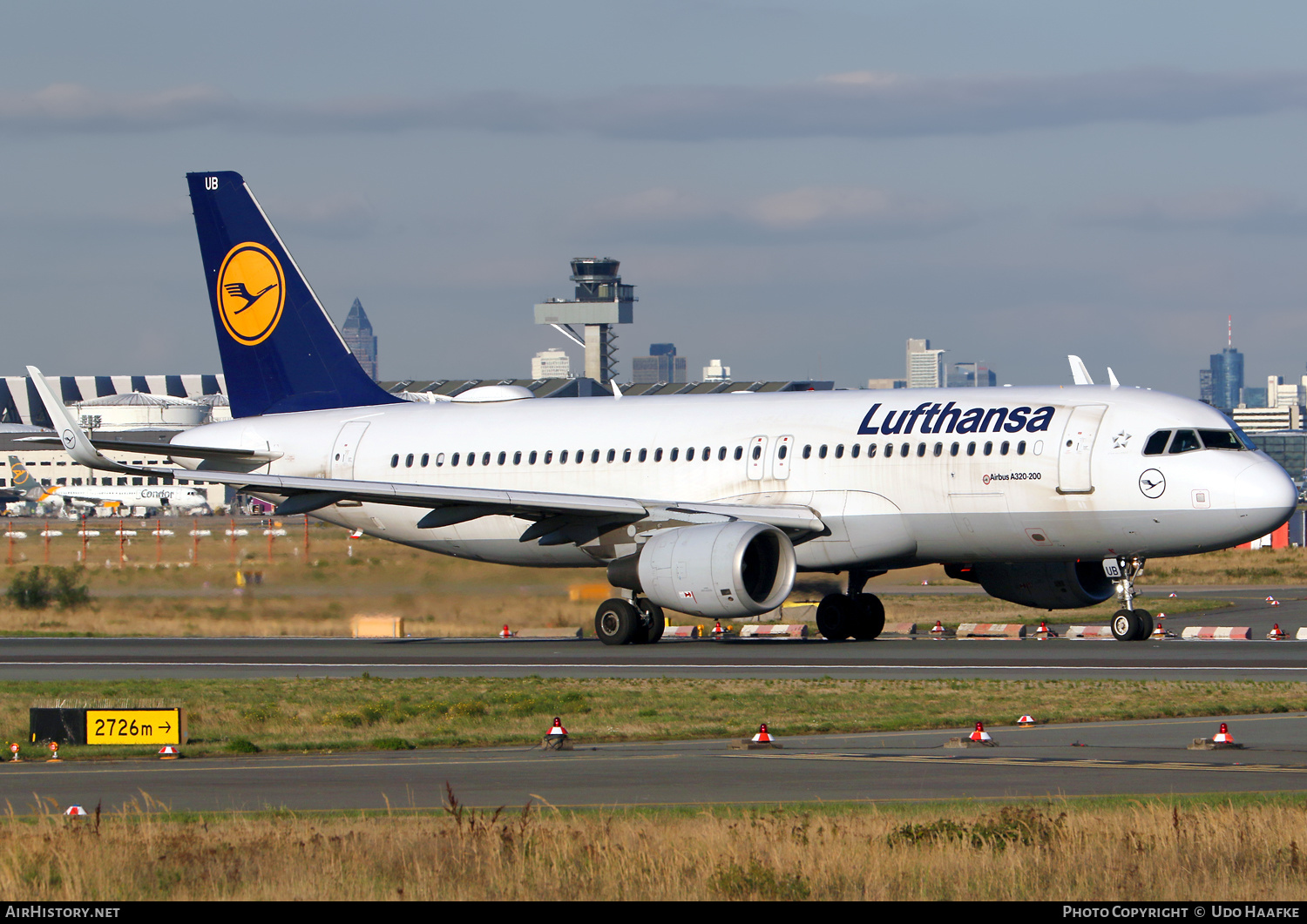 Aircraft Photo of D-AIUB | Airbus A320-214 | Lufthansa | AirHistory.net #499177
