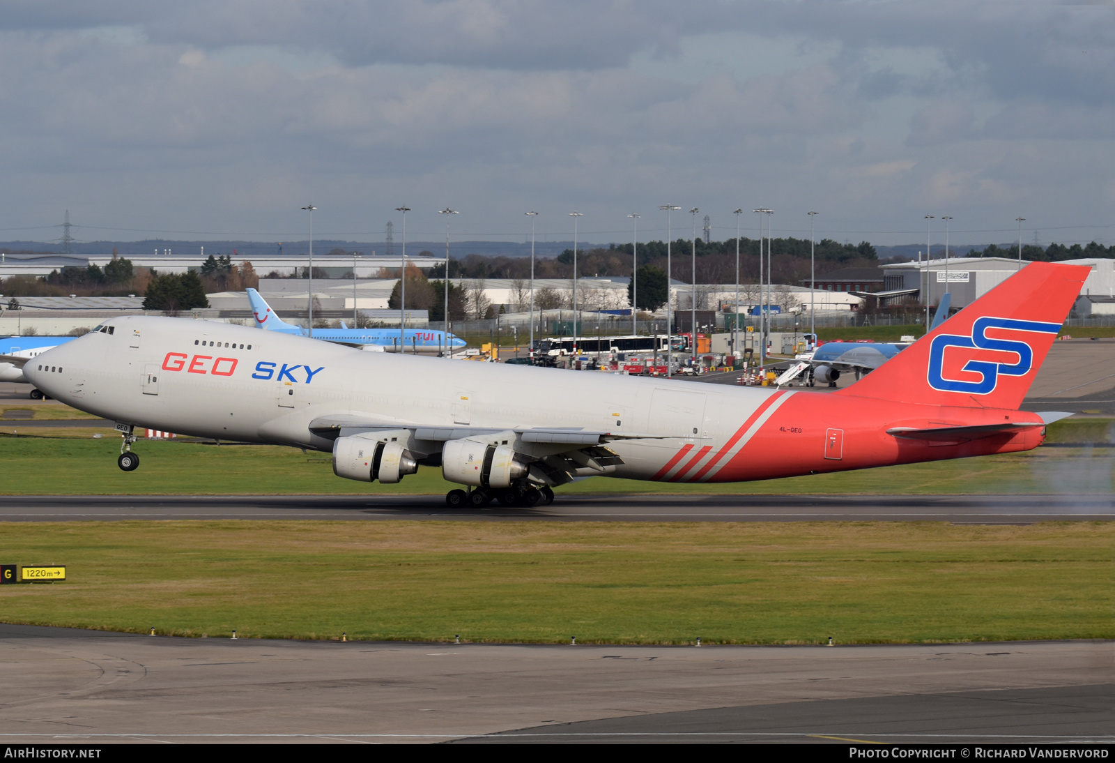 Aircraft Photo of 4L-GEO | Boeing 747-236B(SF) | Geo Sky Airlines | AirHistory.net #499293