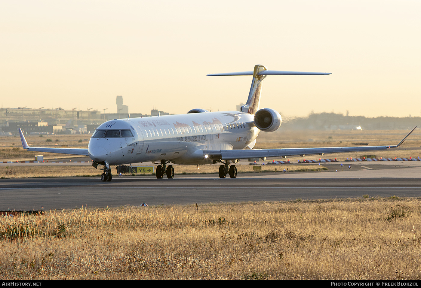 Aircraft Photo of EC-MRI | Bombardier CRJ-1000 (CL-600-2E25) | Iberia Regional | AirHistory.net #499367