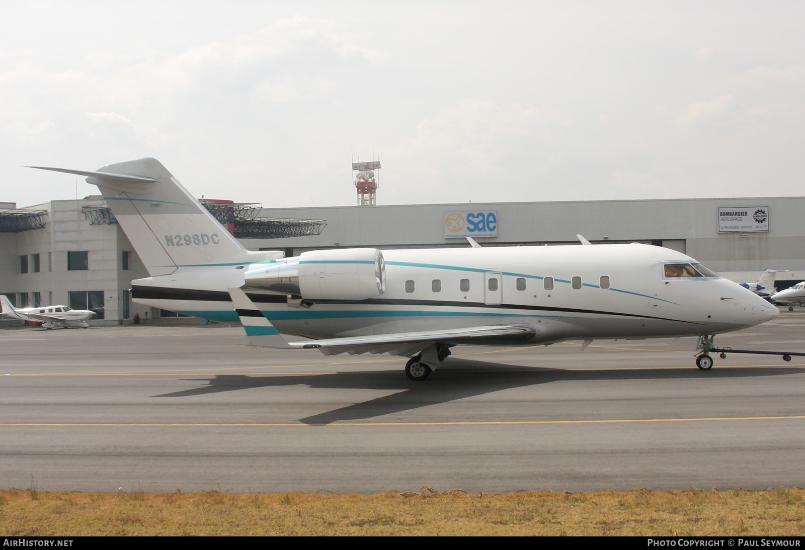 Aircraft Photo of N298DC | Bombardier Challenger 604 (CL-600-2B16) | AirHistory.net #499418