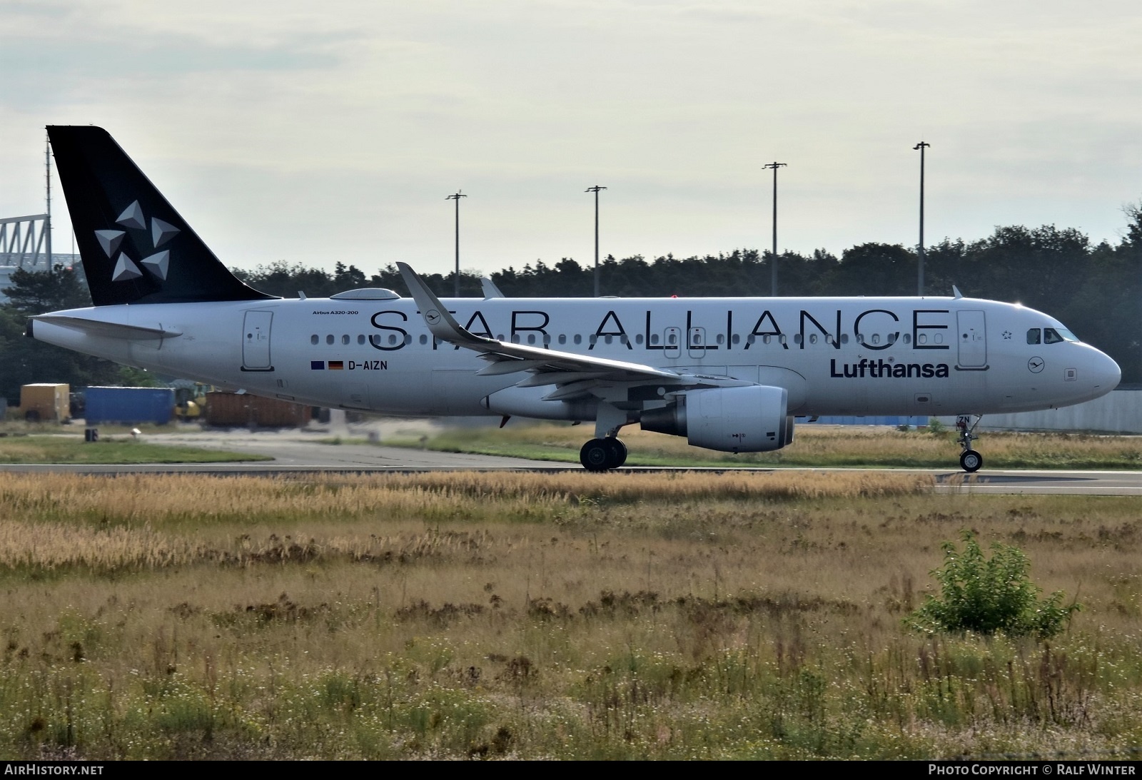 Aircraft Photo of D-AIZN | Airbus A320-214 | Lufthansa | AirHistory.net #499588
