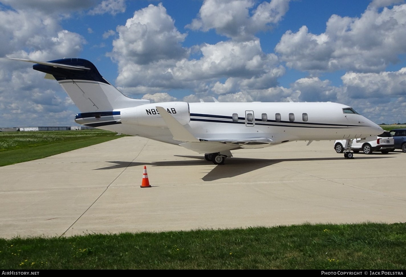 Aircraft Photo of N892AB | Bombardier Challenger 350 (BD-100-1A10) | AirHistory.net #499601