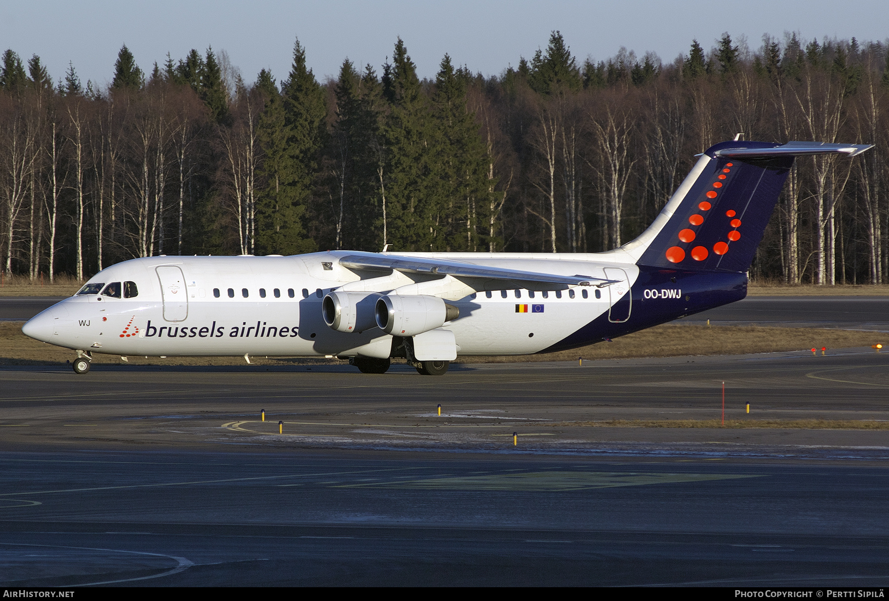 Aircraft Photo of OO-DWJ | British Aerospace Avro 146-RJ100 | Brussels Airlines | AirHistory.net #499613