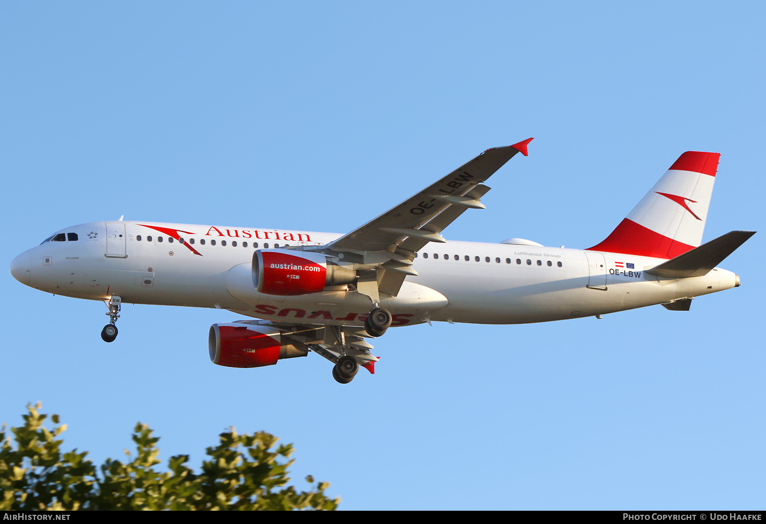 Aircraft Photo of OE-LBW | Airbus A320-214 | Austrian Airlines | AirHistory.net #499615