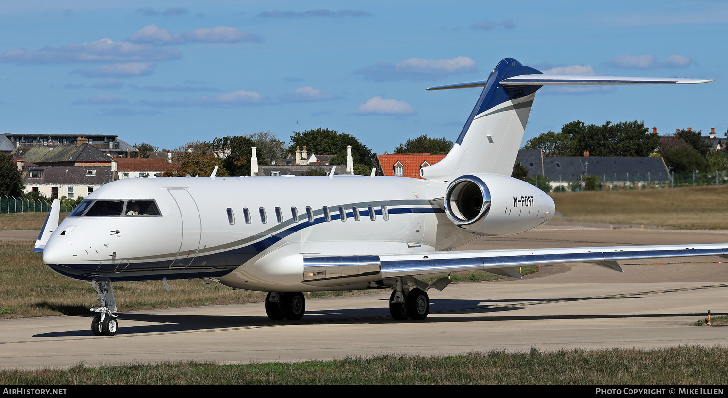 Aircraft Photo of M-PORT | Bombardier Global 5000 (BD-700-1A11) | AirHistory.net #499650