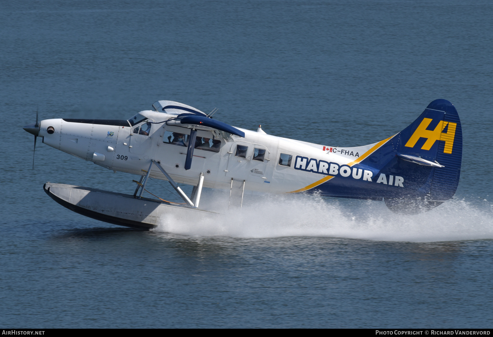 Aircraft Photo of C-FHAA | Vazar DHC-3T Turbine Otter | Harbour Air | AirHistory.net #499733