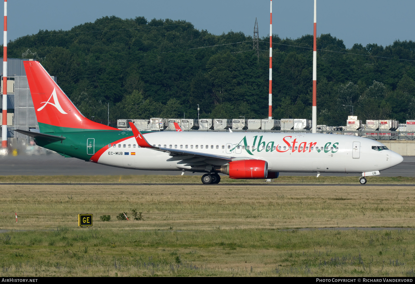 Aircraft Photo of EC-MUB | Boeing 737-86J | AlbaStar | AirHistory.net #499804