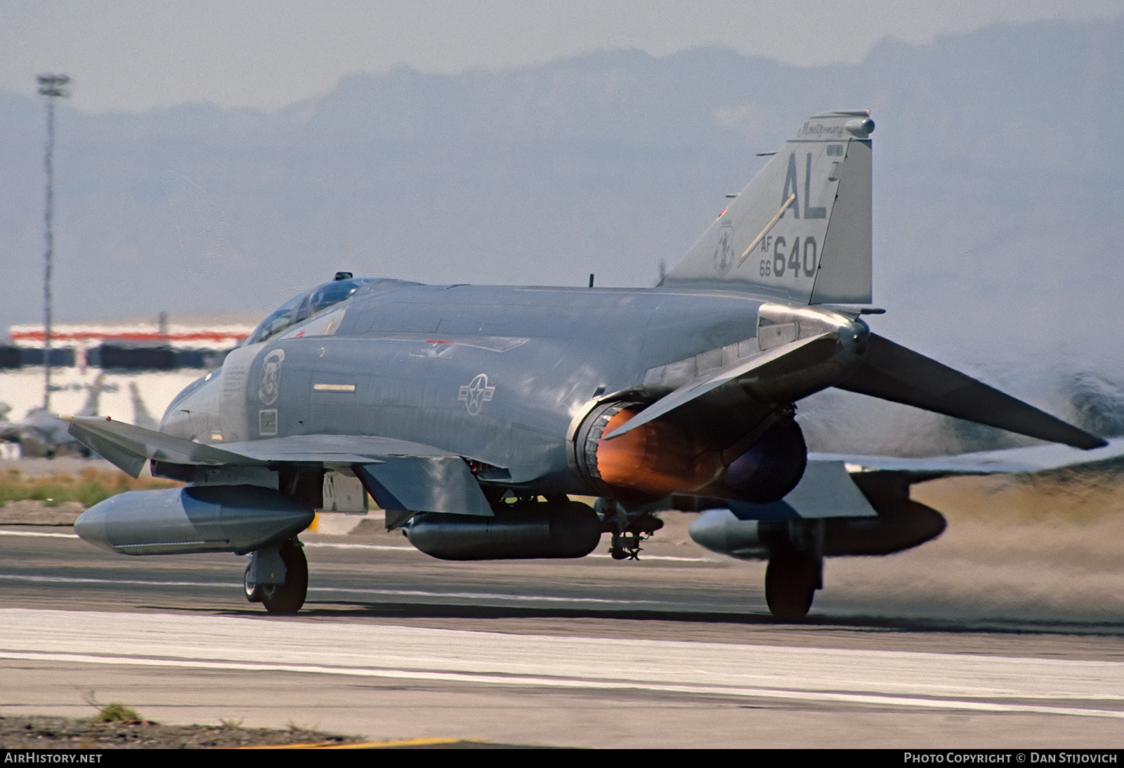 Aircraft Photo of 66-7640 / AF66-640 | McDonnell Douglas F-4D Phantom II | USA - Air Force | AirHistory.net #499810