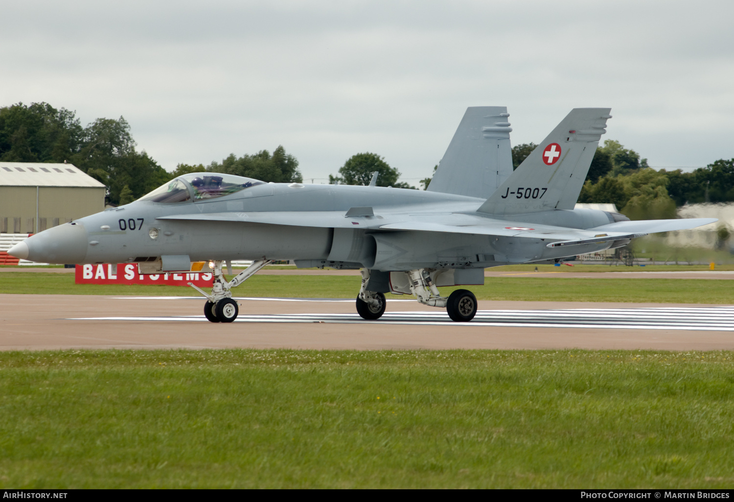 Aircraft Photo of J-5007 | McDonnell Douglas F/A-18C Hornet | Switzerland - Air Force | AirHistory.net #499837