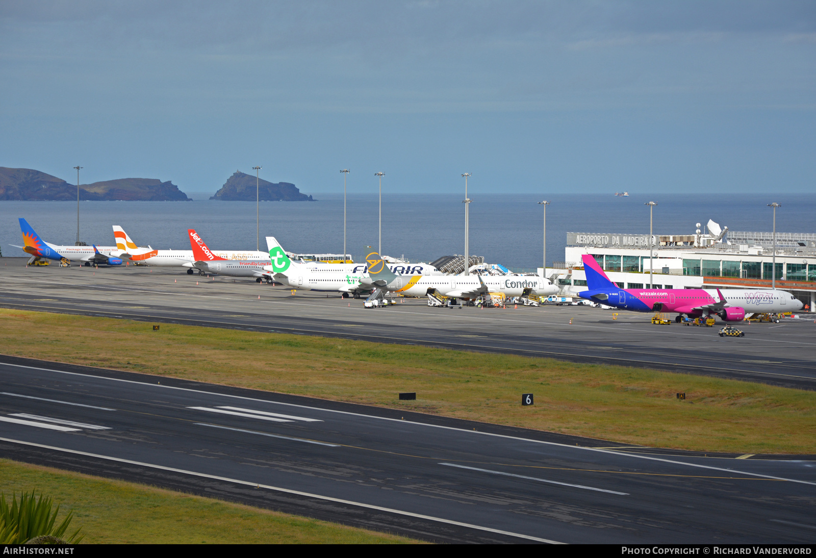 Airport photo of Funchal / Madeira - Cristiano Ronaldo (LPMA / FNC) in Madeira, Portugal | AirHistory.net #499847