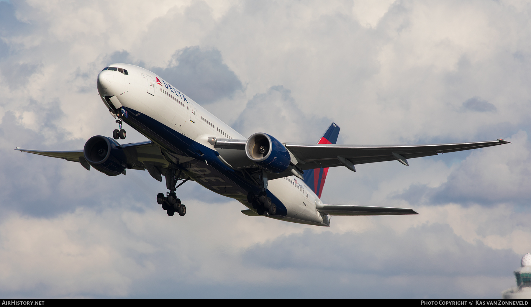 Aircraft Photo of N865DA | Boeing 777-232/ER | Delta Air Lines | AirHistory.net #499863