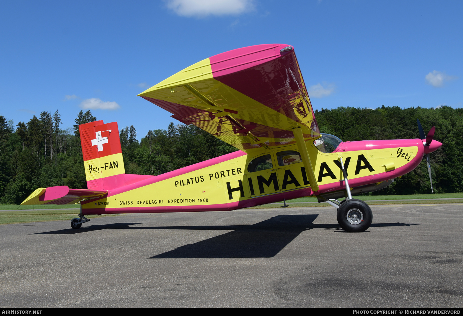 Aircraft Photo of N283SW | Pilatus PC-6/350-H2 Porter | Yetiflyers | AirHistory.net #499904