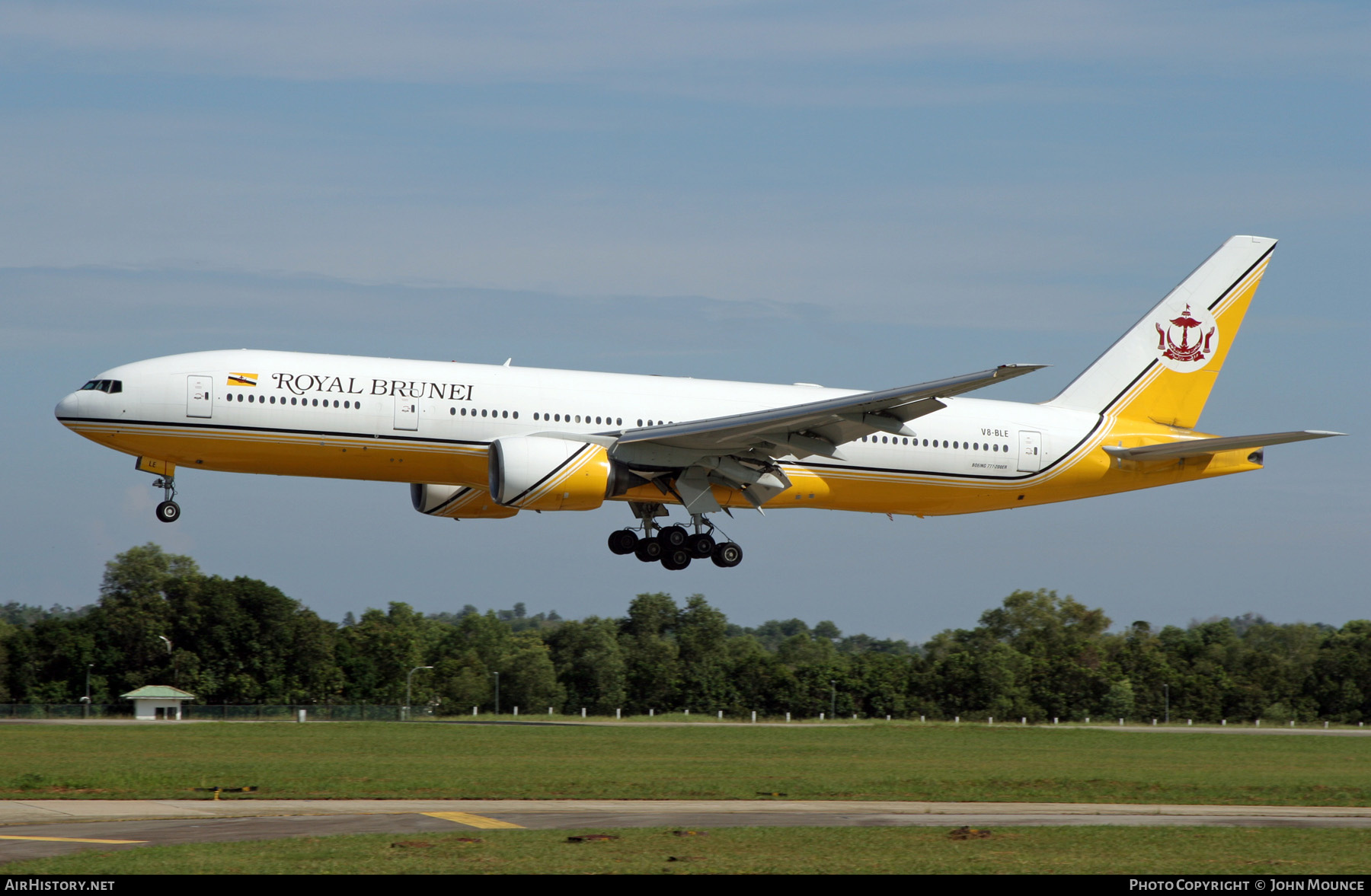 Aircraft Photo of V8-BLE | Boeing 777-212/ER | Royal Brunei Airlines | AirHistory.net #499968