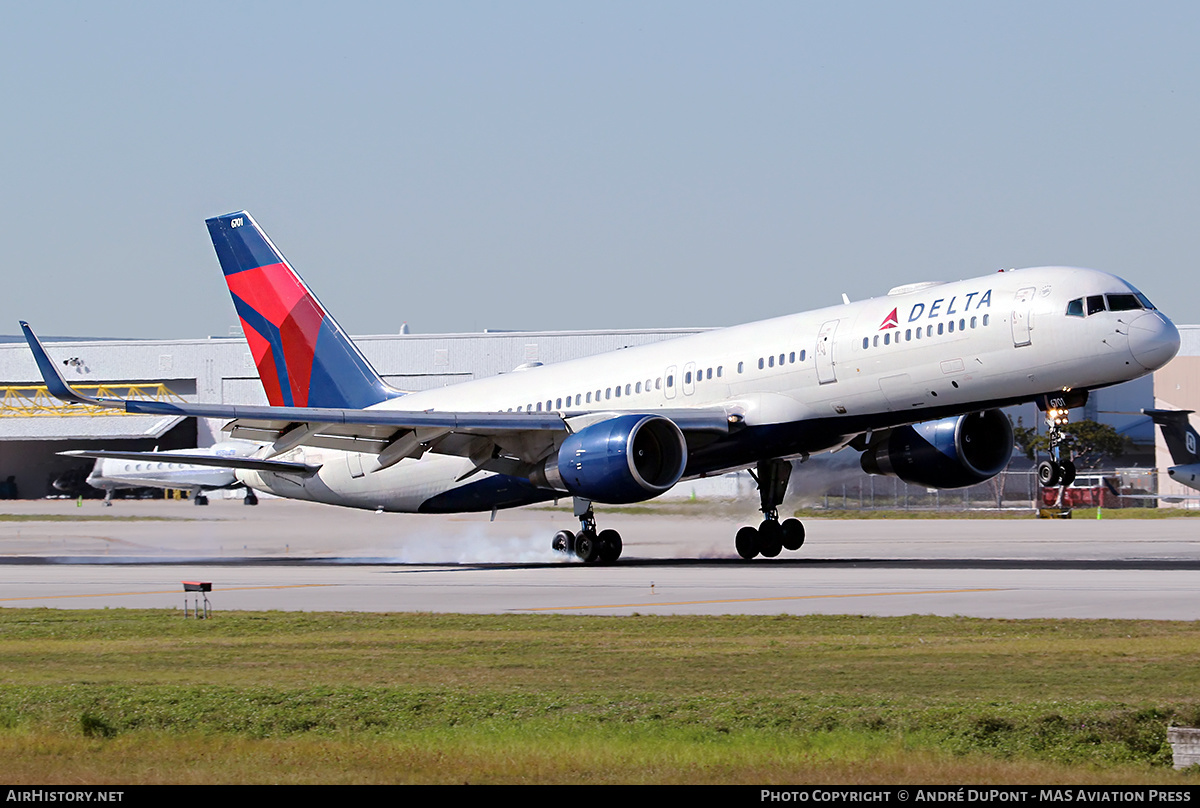 Aircraft Photo of N6701 | Boeing 757-232 | Delta Air Lines | AirHistory.net #499996