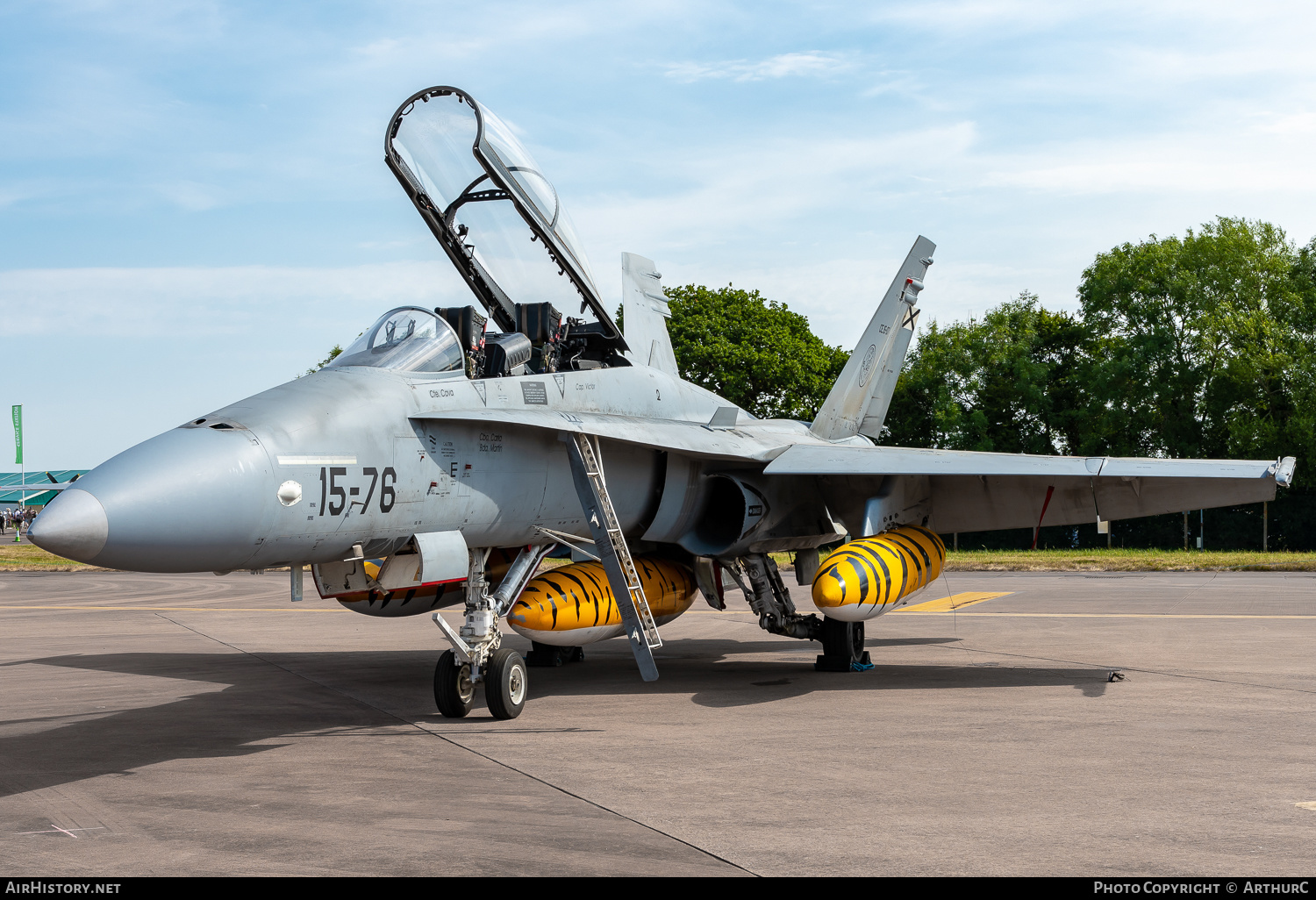 Aircraft Photo of CE.15-07 | McDonnell Douglas EF-18BM Hornet | Spain - Air Force | AirHistory.net #500020